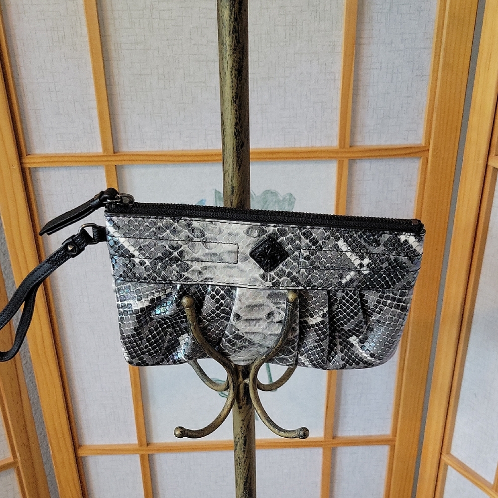 Vera Wang Wristlet